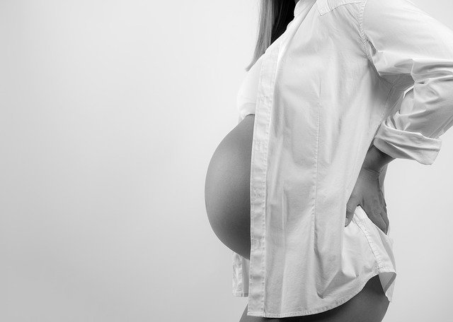 vergetures après l’accouchement : comment les éviter ?